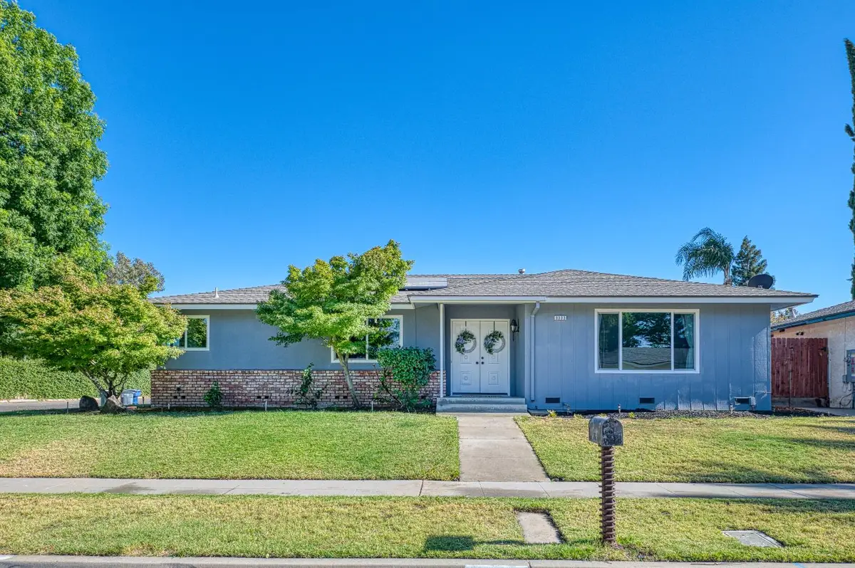 3333 E Ellery Avenue, Fresno, CA 93710 - #1