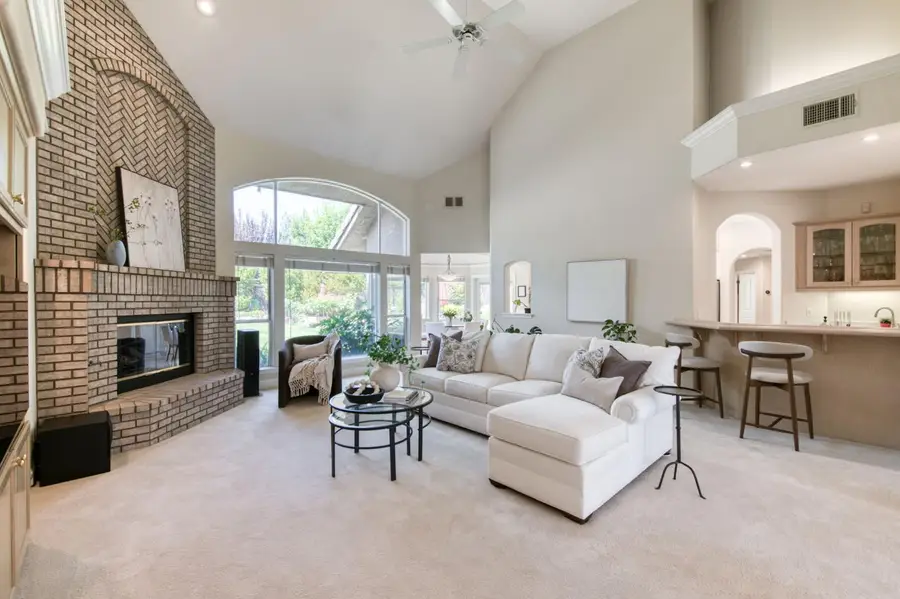 856 E Sutton Drive, Fresno, CA 93720 - #2