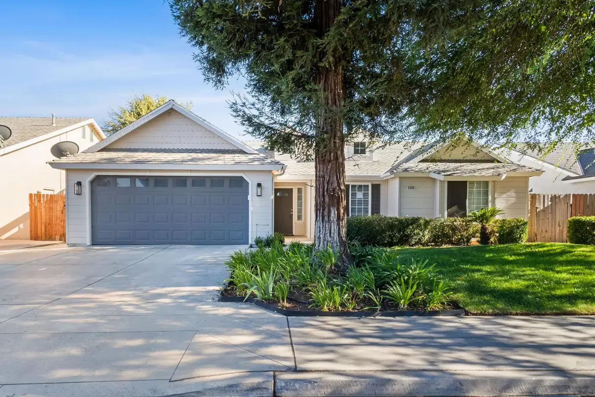 5285 W Dayton Avenue, Fresno, CA 93722 - #1