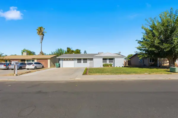 873 S 12th Street, Kerman, CA 93630