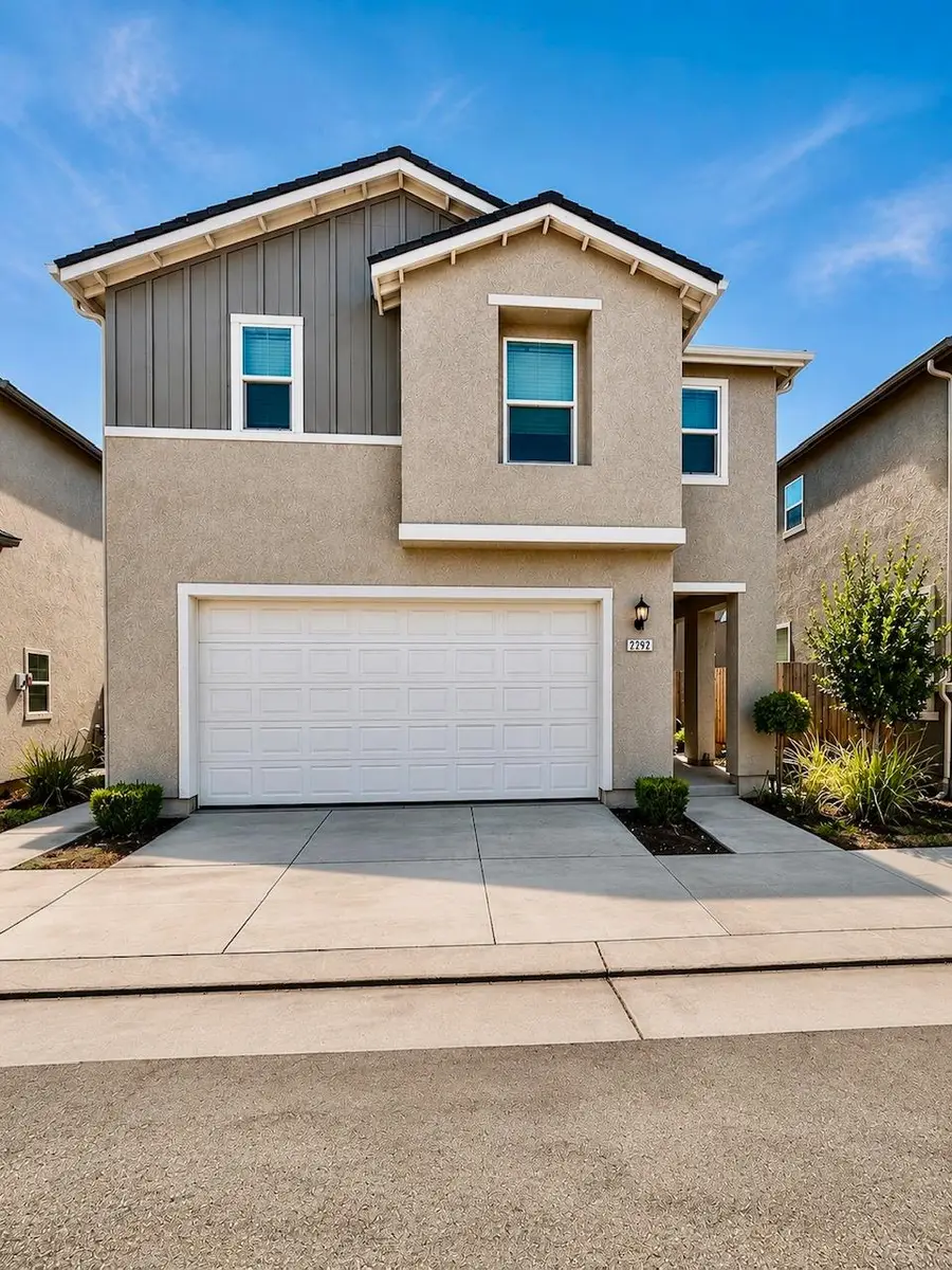 2292 N Columbus Drive, Fresno, CA 93727 - #2