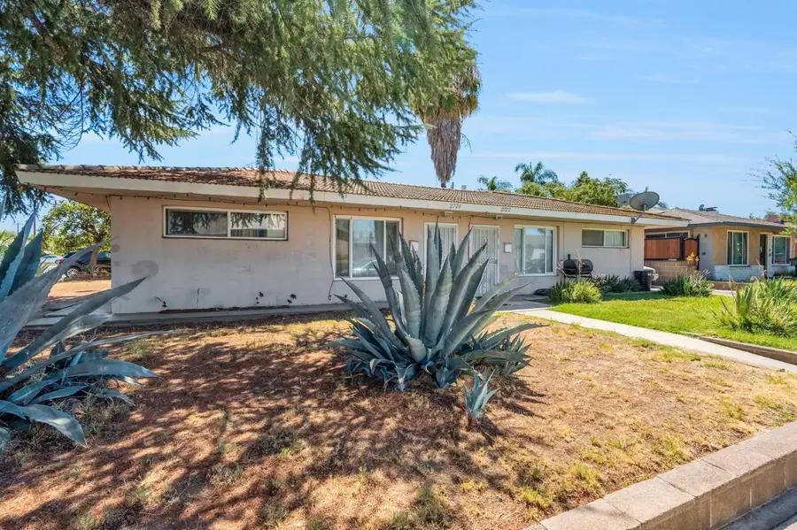 2722 N 2nd Street, Fresno, CA 93703 - #2
