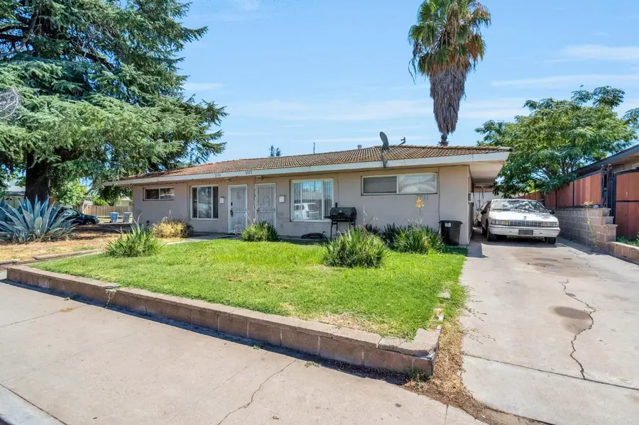 2722 N 2nd Street, Fresno, CA 93703 - #3