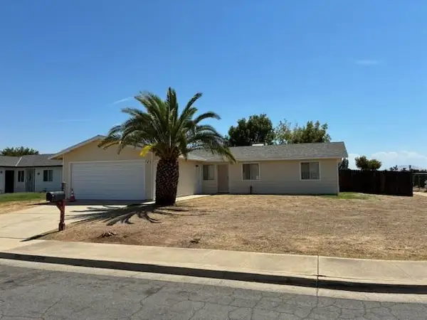 84 Redwood Avenue, Sanger, CA 93657