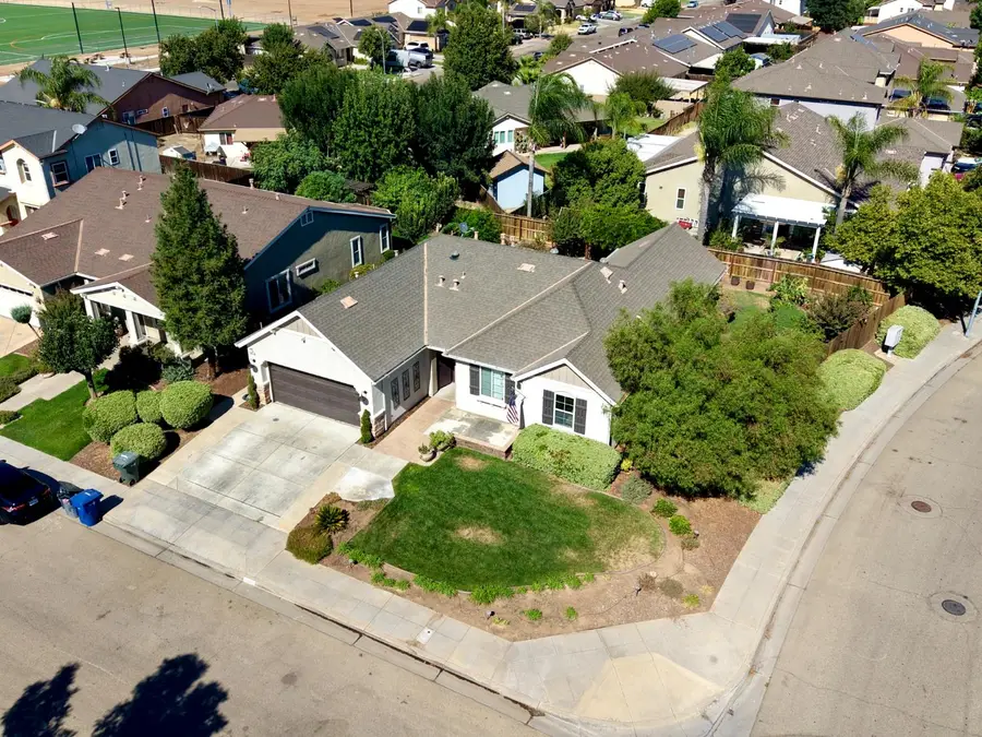 2297 S Adrian Avenue, Fresno, CA 93727 - #2