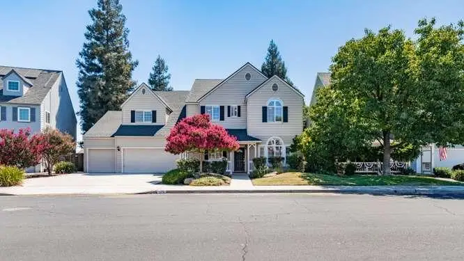 175 N Burgan Avenue, Clovis, CA 93611 - #1