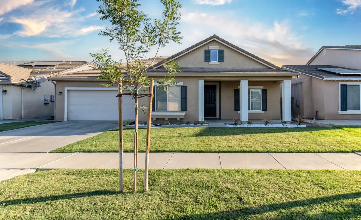1848 W Merritt Street, Hanford, CA 93230 - #1