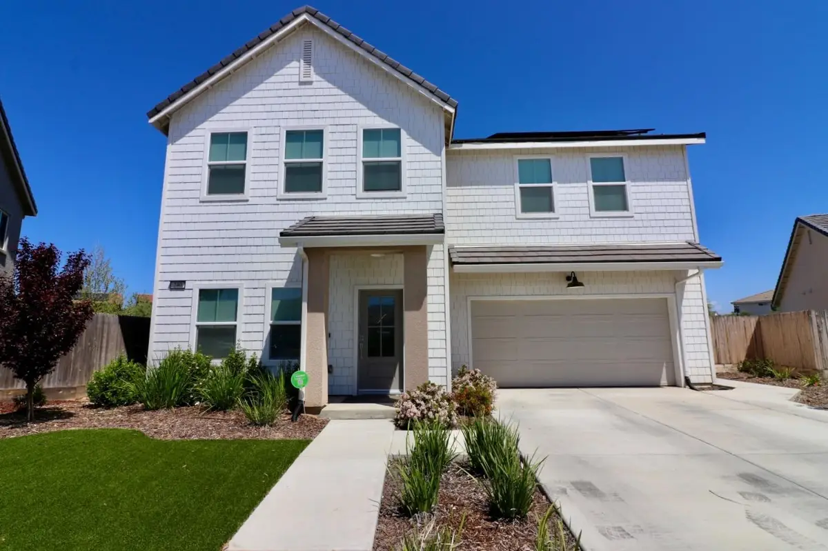240 Huntington Avenue S, Madera, CA 93636 - #1