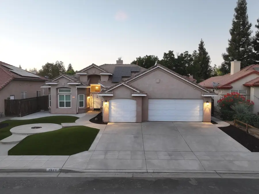 5626 W Everett Avenue, Fresno, CA 93722 - #3