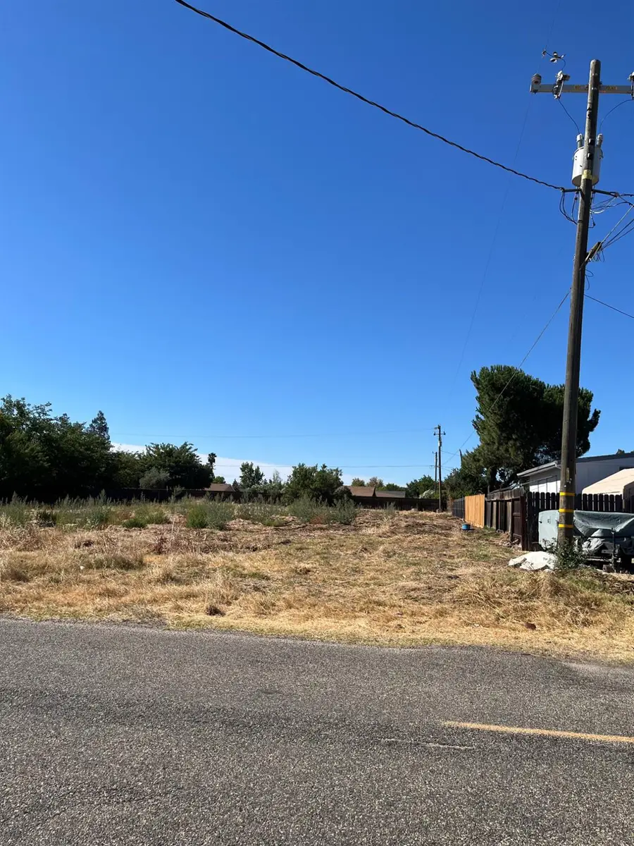 1000 Tamarisk, Madera, CA 93638 - #2