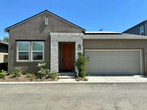 697 Grace Way, Madera, CA 93636