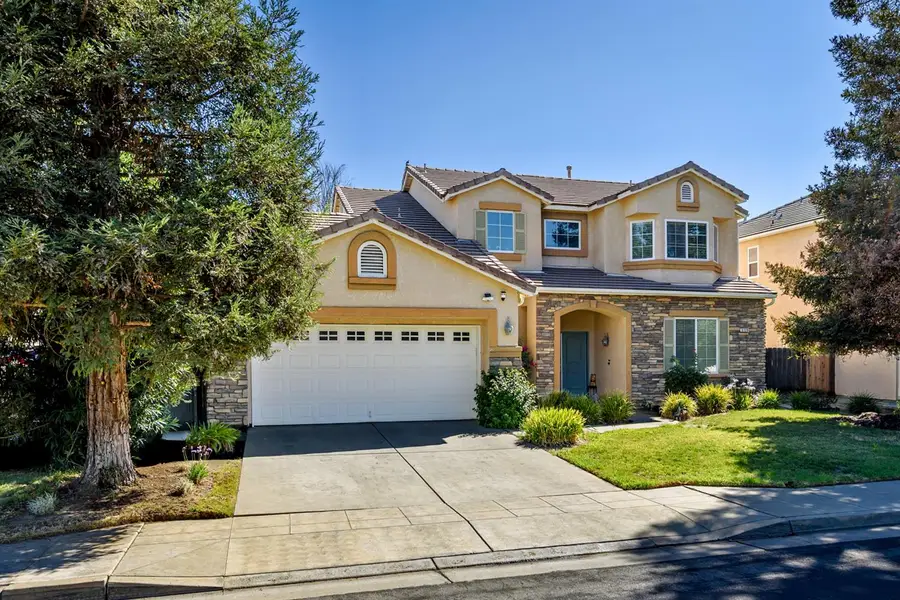 2729 Goshen Avenue, Clovis, CA 93611 - #2