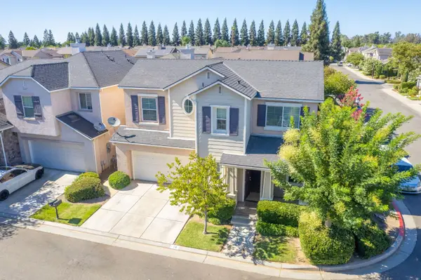15 W Brittany Lane, Clovis, CA 93619