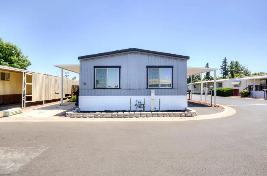 5541 E Tulare Street #16, Fresno, CA 93727 - #3