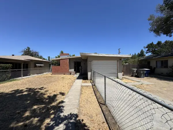 748 W Robinson Avenue, Fresno, CA 93705