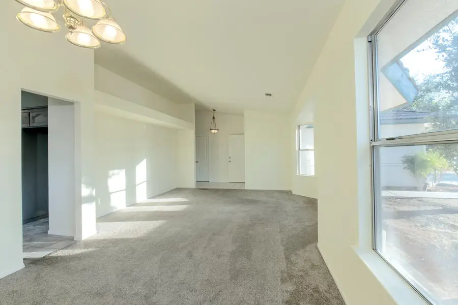 3745 N Cornelia Avenue, Fresno, CA 93722 - #2