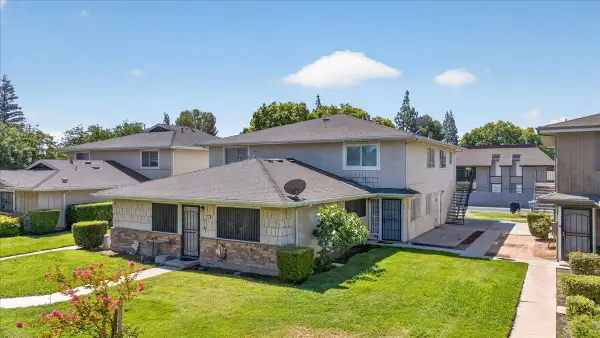4917 N Holt Ave #103, Fresno, CA 93705