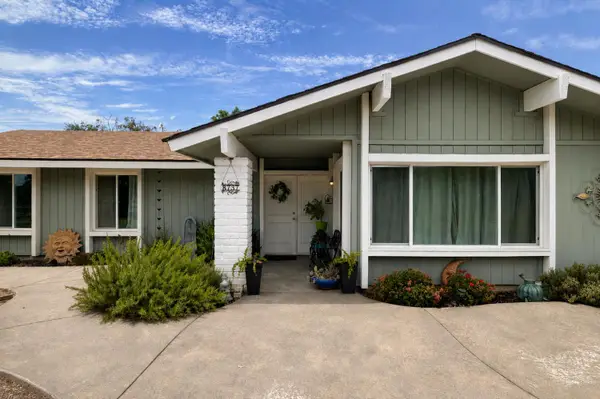 8737 N Madsen Avenue, Clovis, CA 93619
