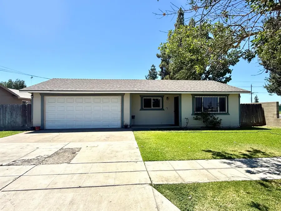 439 W Geary Street, Fresno, CA 93706 - #2