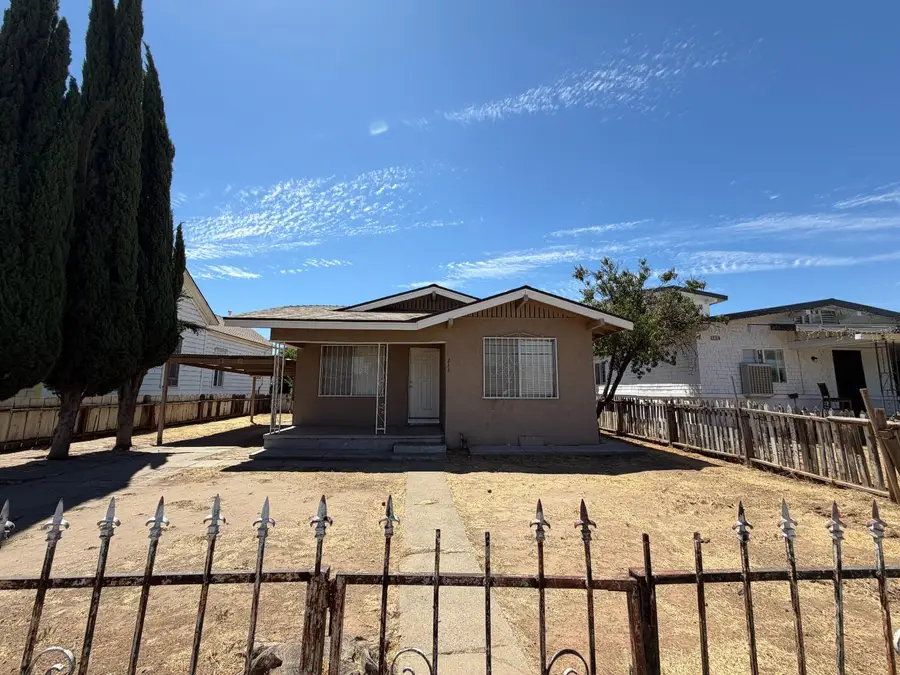 232 Hull Avenue, Madera, CA 93638 - #2