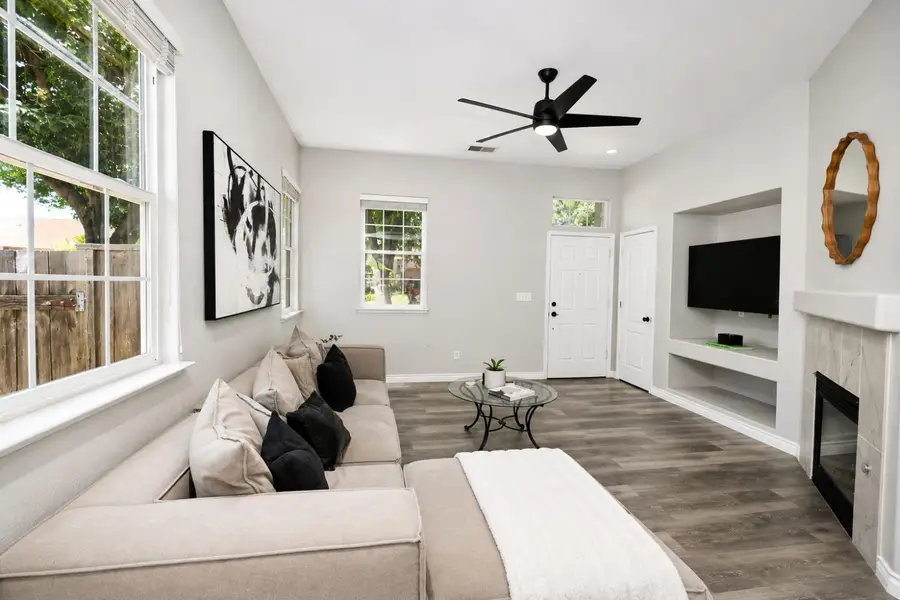 3693 W Persimmon Lane, Fresno, CA 93711 - #3
