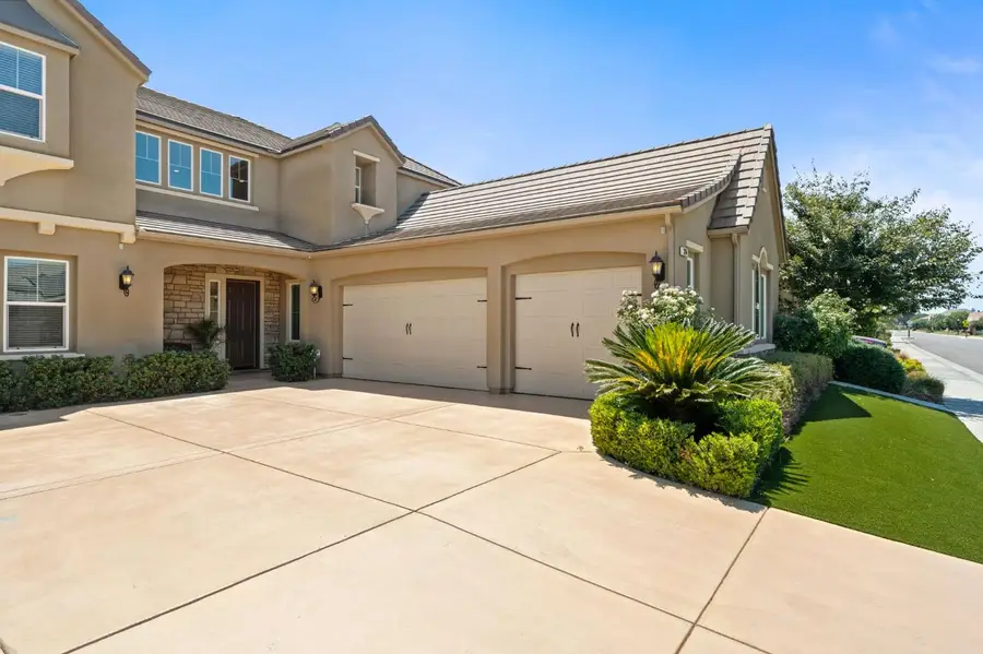 3264 Quincy Avenue, Clovis, CA 93619 - #3