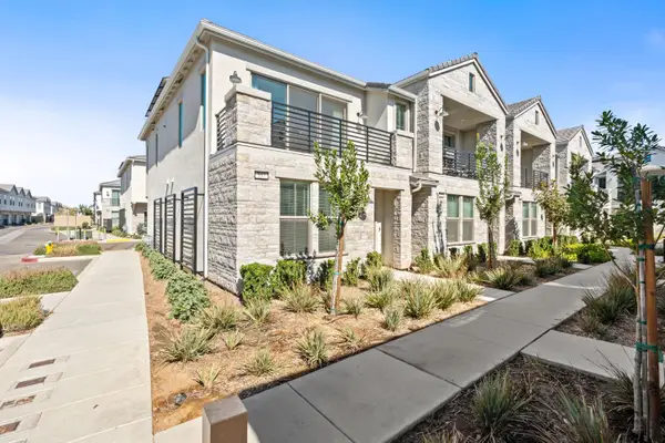 557 N Terry Lane, Clovis, CA 93611