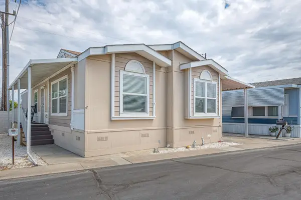 1551 6th Avenue Drive #21, Kingsburg, CA 93631