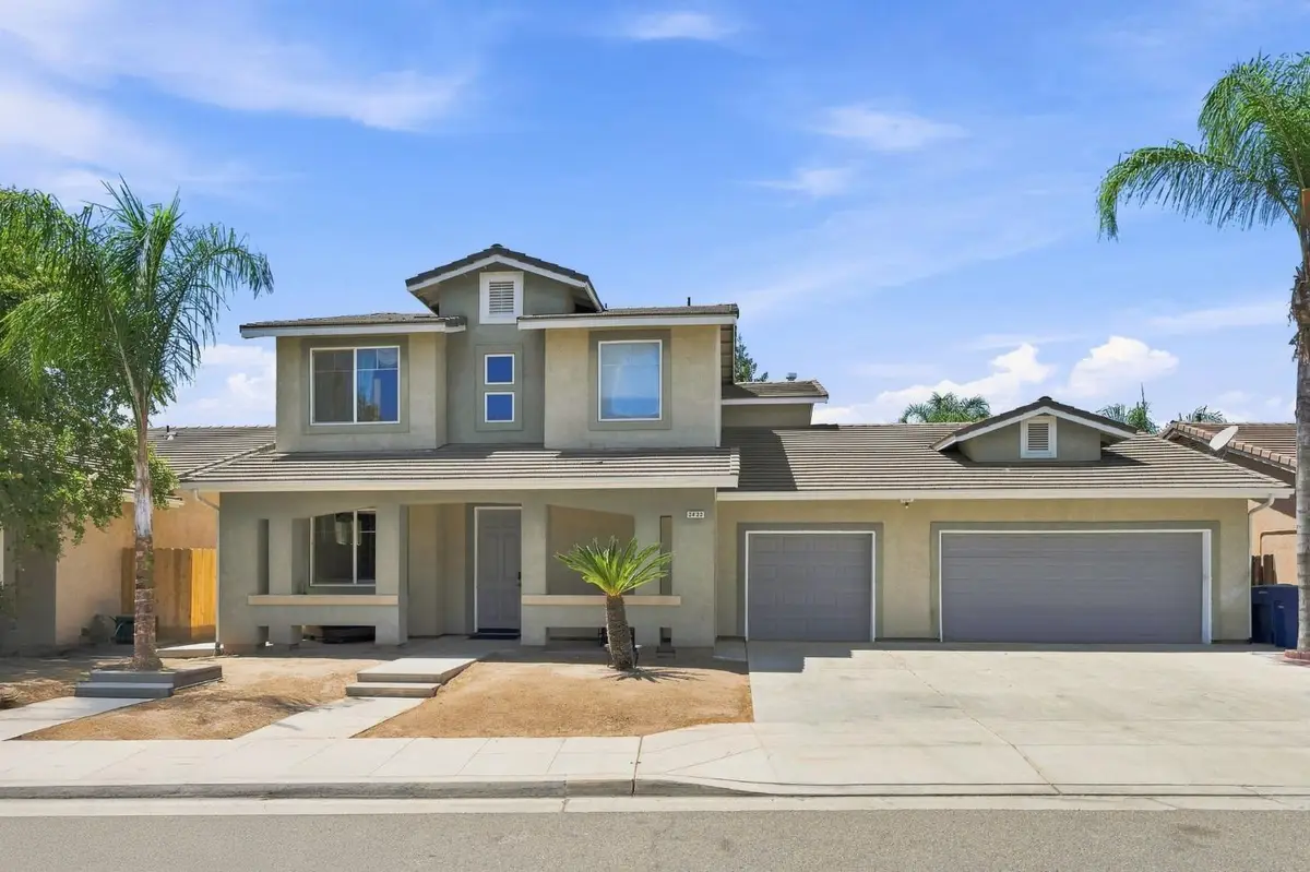 2422 S Duke Avenue S, Fresno, CA 93727 - #1