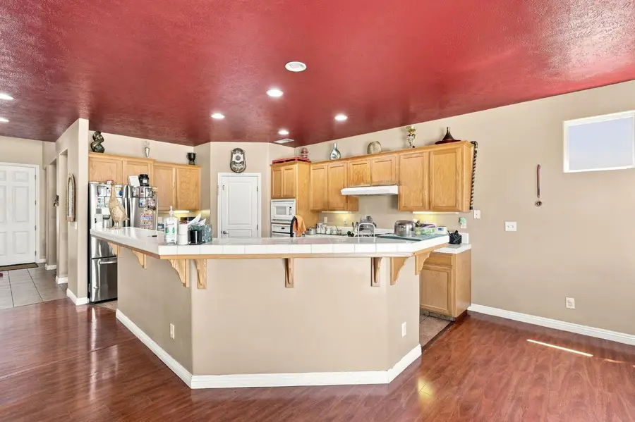 2422 S Duke Avenue S, Fresno, CA 93727 - #3