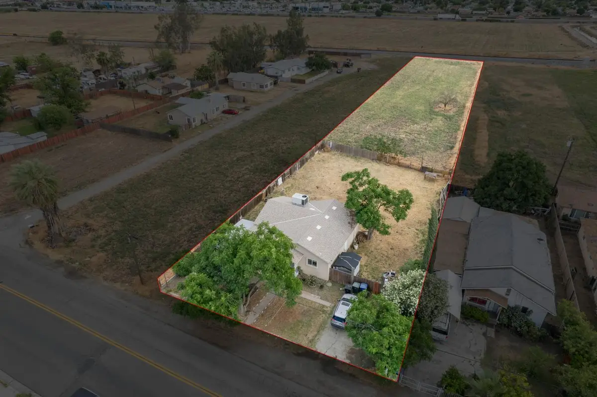 1209 W 6th Street, Hanford, CA 93230 - #1