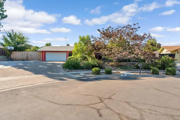 1103 W Tenaya Way, Fresno, CA 93711