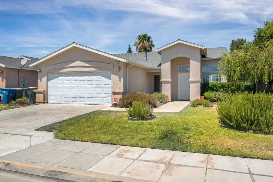 4752 W Fremont Avenue, Fresno, CA 93722 - #2