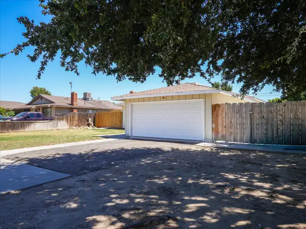 5358 E Tyler Avenue, Fresno, CA 93727