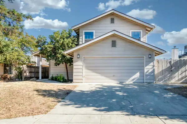 571 W Pat Drive, Clovis, CA 93612