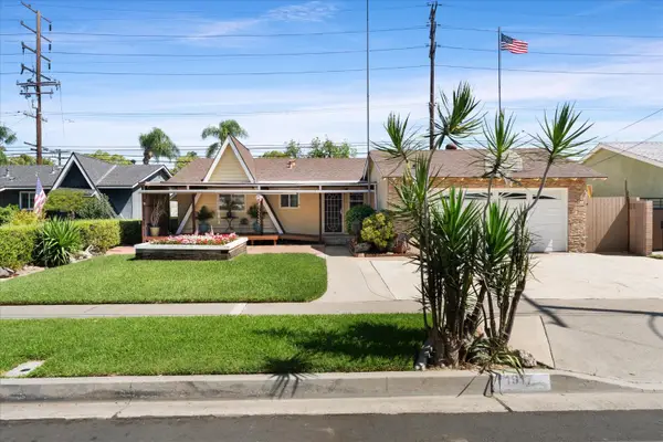 1917 W Flora St, Costa Mesa, CA 92704
