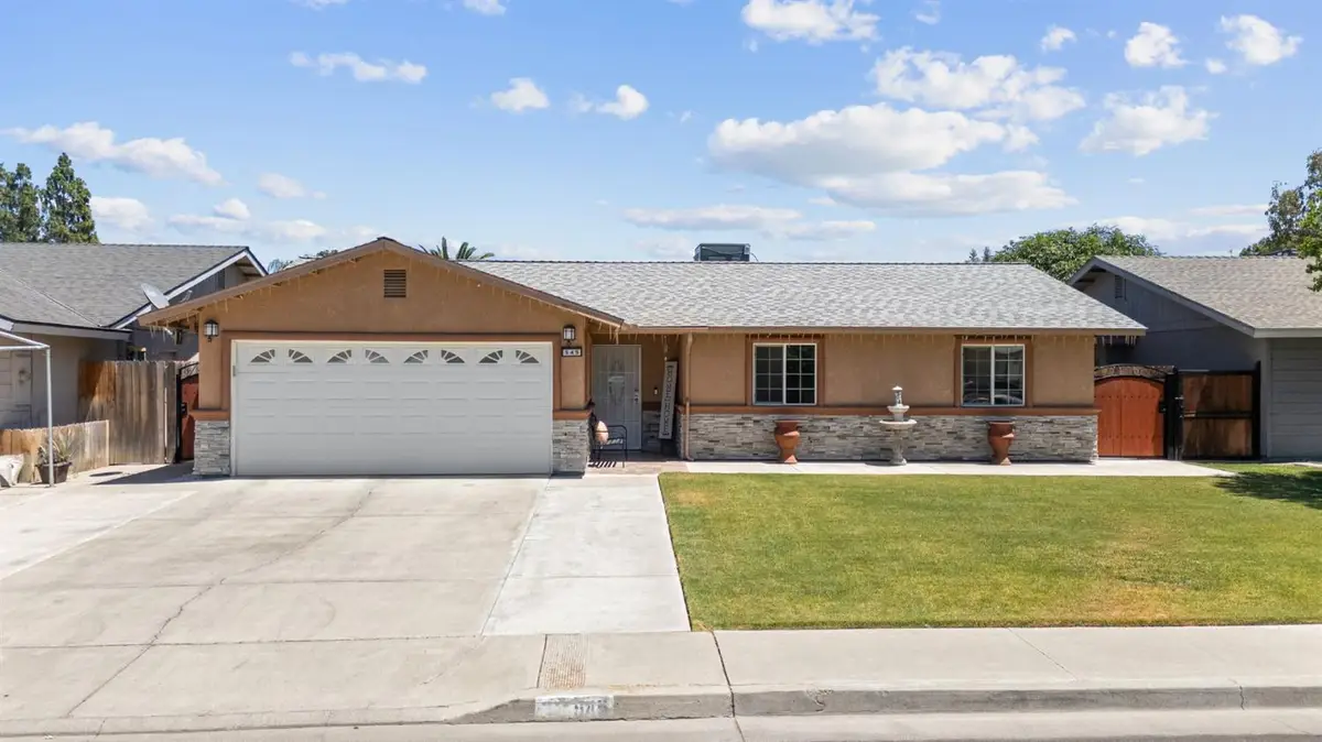 545 Manor Avenue, Hanford, CA 93230 - #1