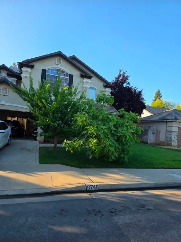9740 N Whitney Avenue, Fresno, CA 93720