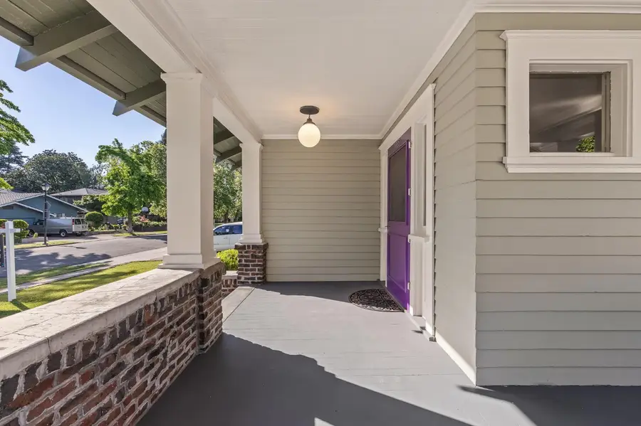 1735 N Hunter Avenue, Stockton, CA 95204 - #2
