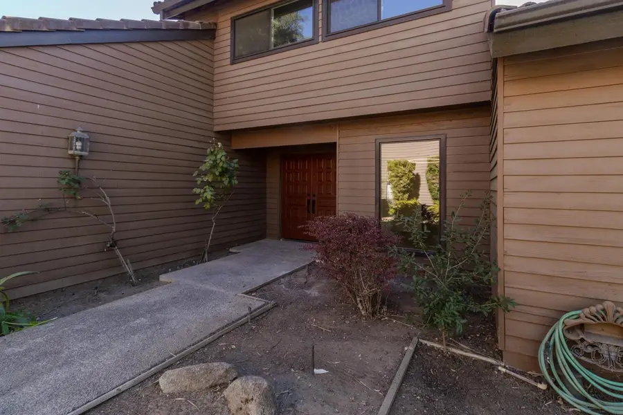 2131 W Barstow Avenue, Fresno, CA 93711 - #2