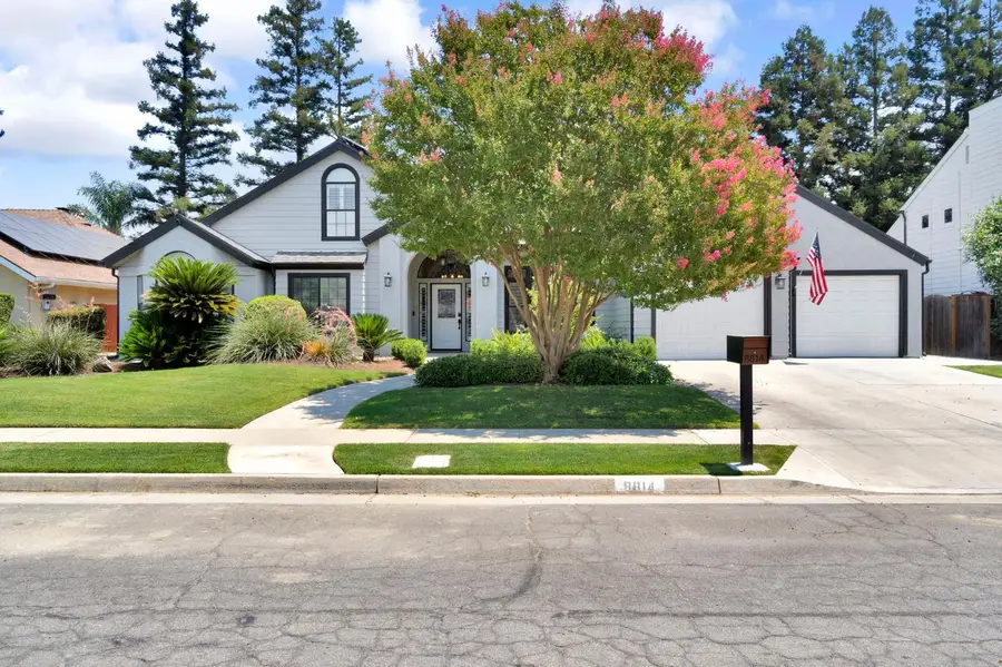 8814 N Spalding Avenue, Fresno, CA 93720 - #2