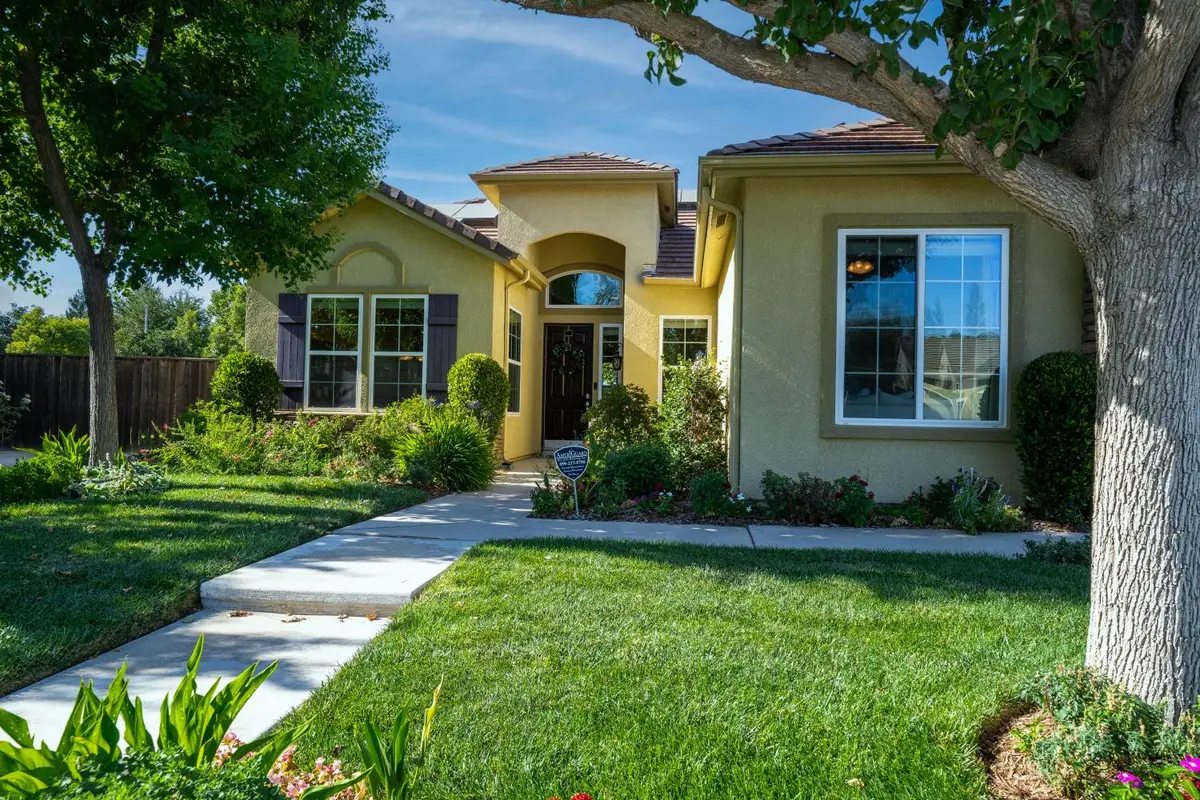 6390 W Los Altos Avenue, Fresno, CA 93722 - #1