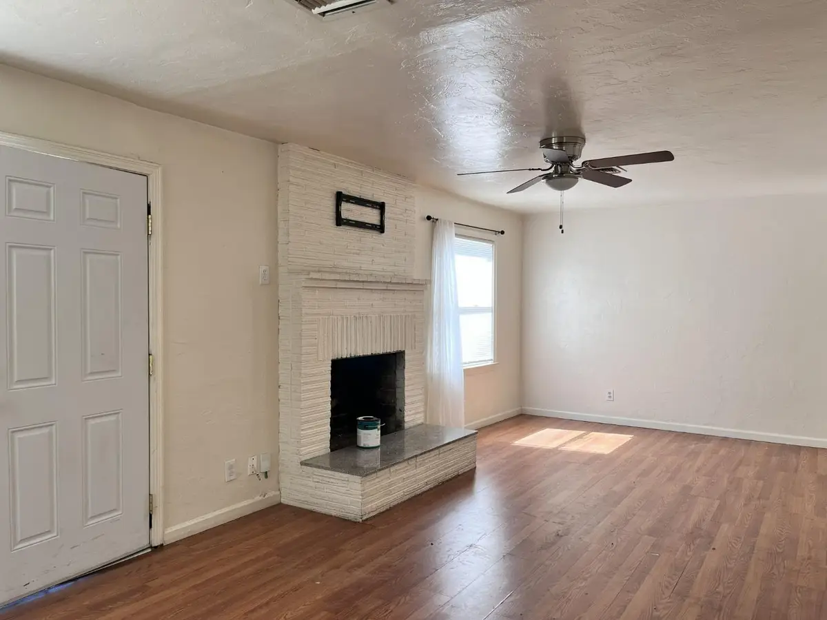 1622 N 6th Street, Fresno, CA 93703 - #1