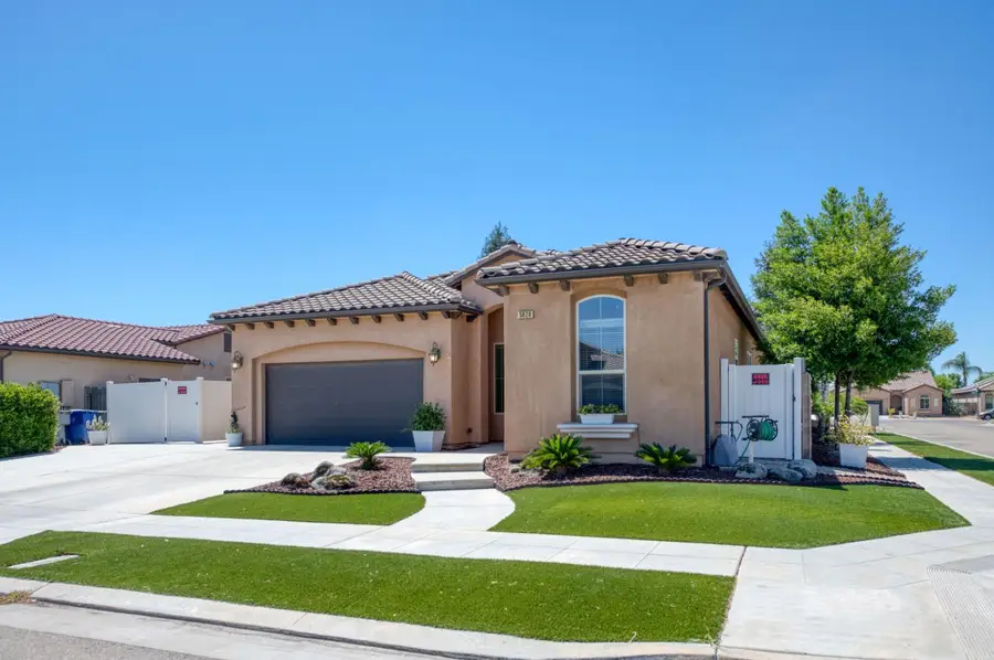 5828 E Booker Avenue, Fresno, CA 93727 - #3