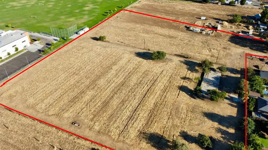 2449 S Willow Avenue, Fresno, CA 93725 - #2