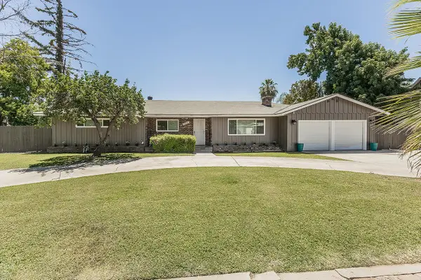 1551 E Almendra Drive, Fresno, CA 93710