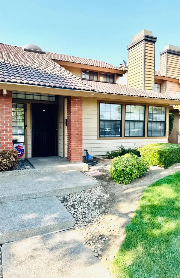 724 E Magill Avenue, Fresno, CA 93710