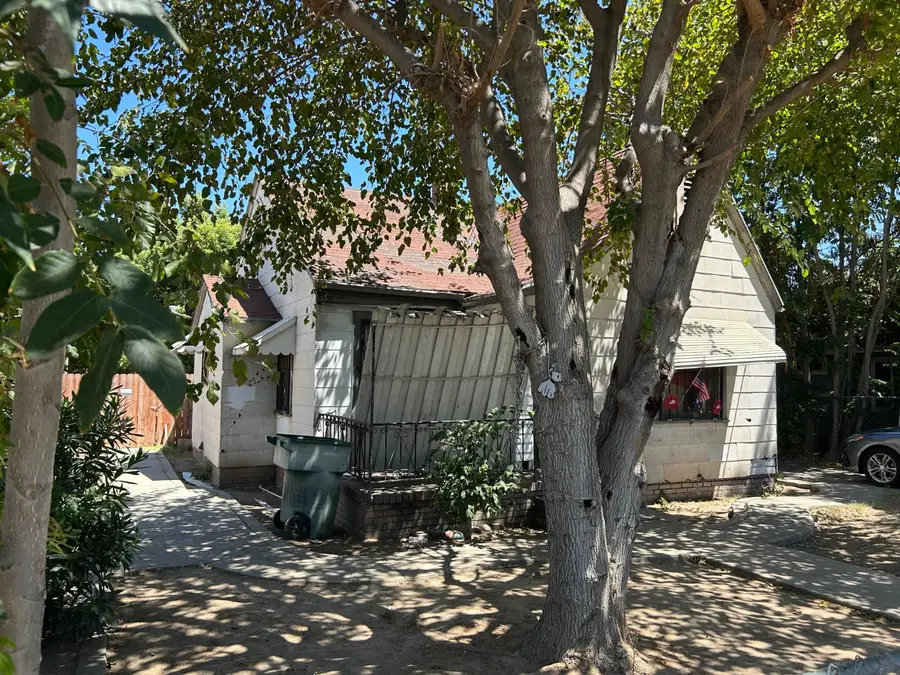 3825 E Mckenzie Avenue, Fresno, CA 93702 - #2
