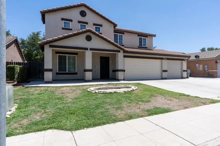 3292 N Wheeler Avenue, Fresno, CA 93722 - #2