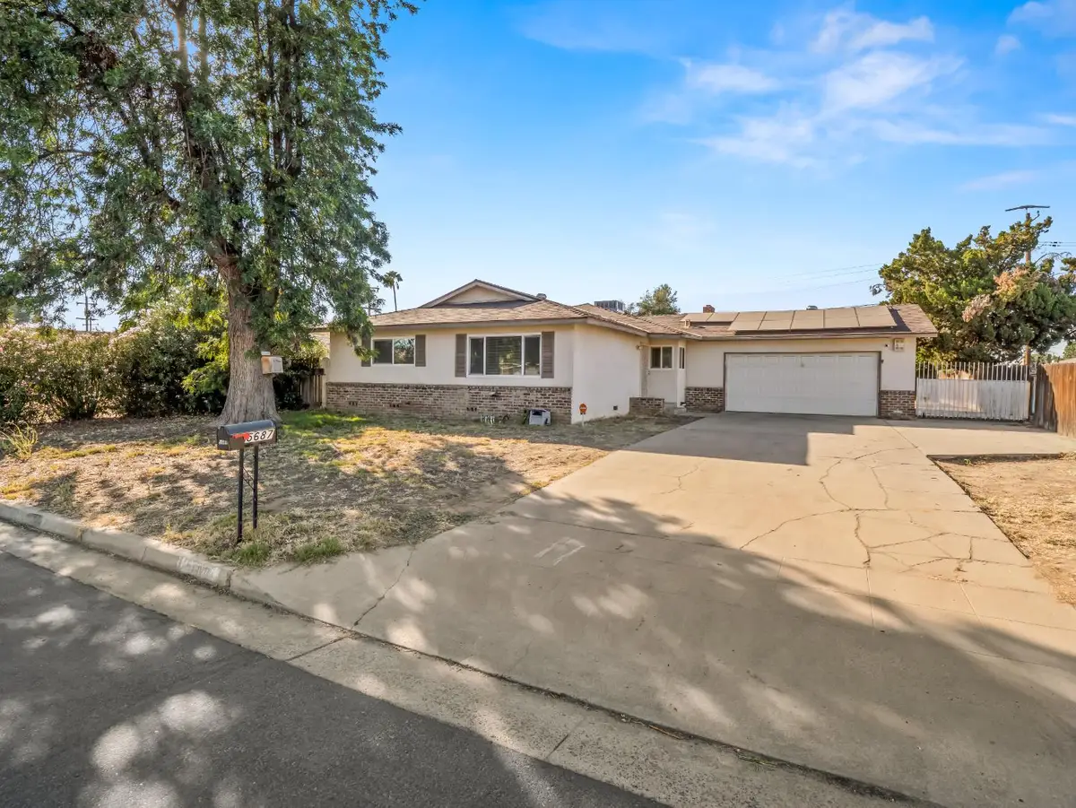 5687 E Ashlan, Tarpey Village, CA 93727 - #1